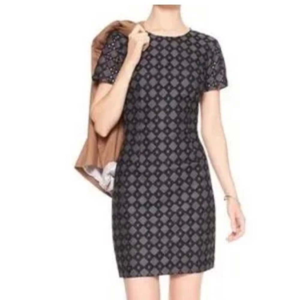 Banana REPUBLIC FACTORY Geometric Grey Black Eyelet S/S Lined Mini Dress Sz 4